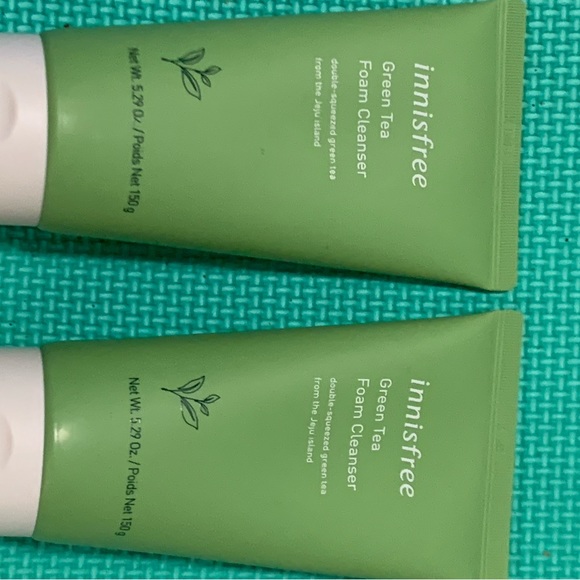 Innisfree Green Tea Foam Cleanser 🤗 price is for BOTH - Picture 4 of 5